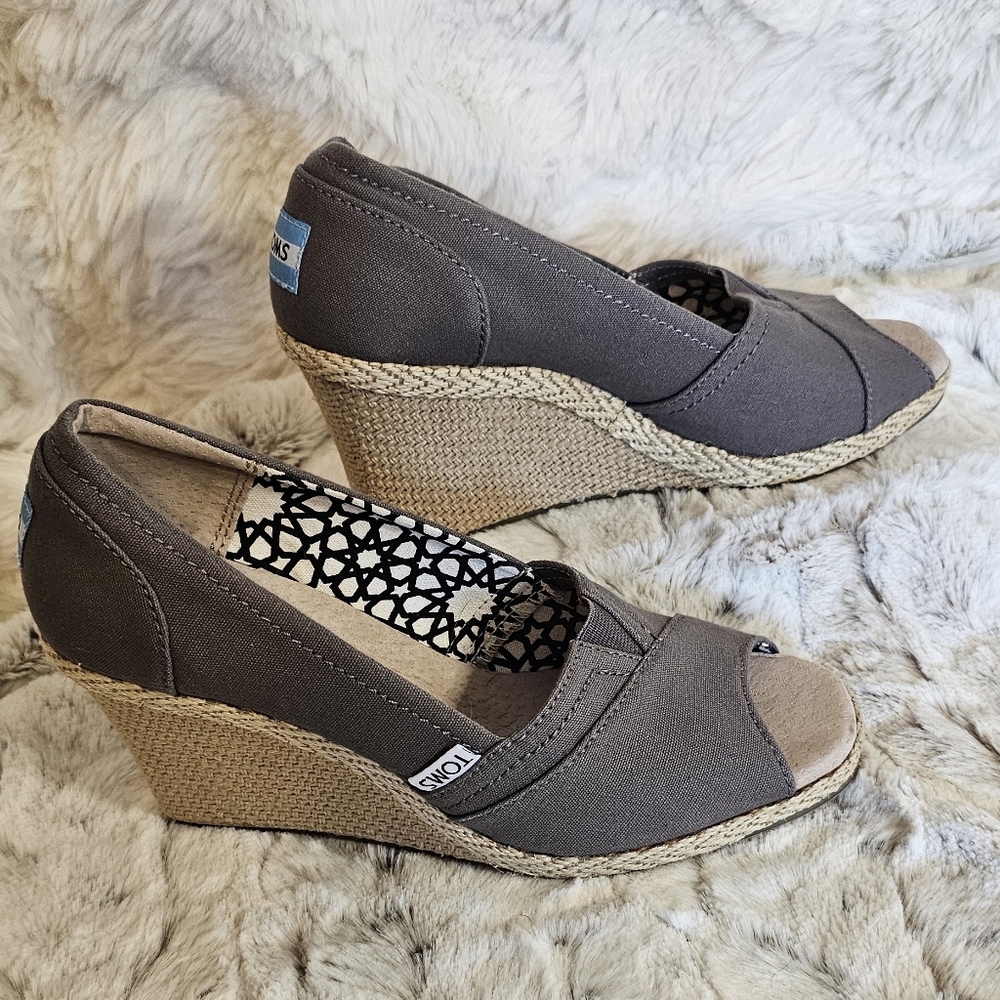 TOMS Women's Taupe Wedge Shoes